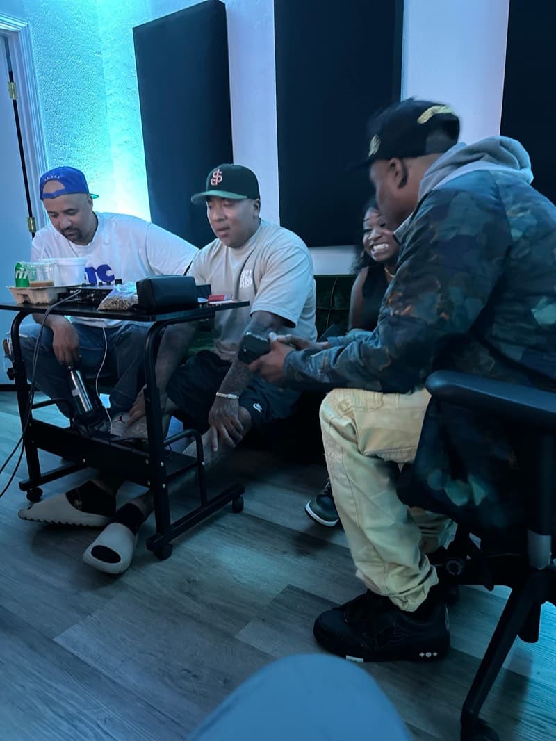 Heddnodd Studios session vibes