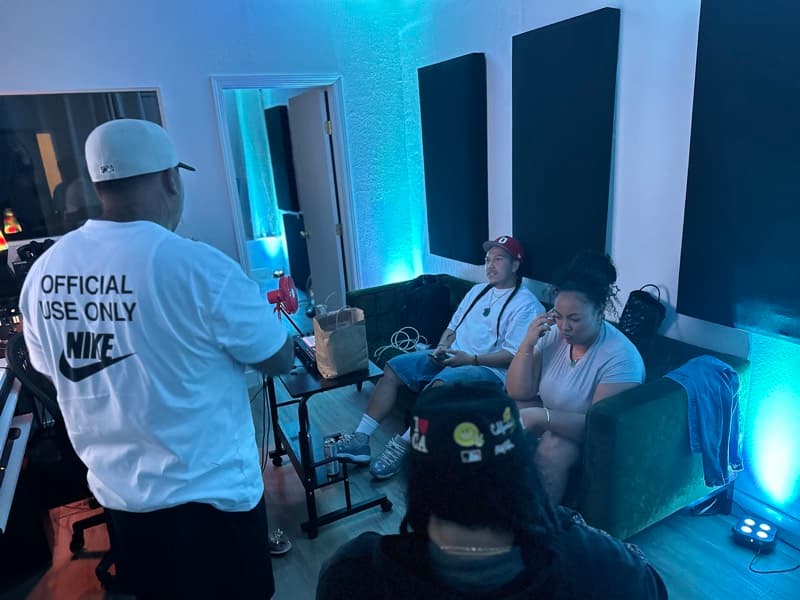 Heddnodd Studios studio lounge